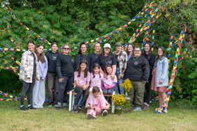 Les intervenants du CISSS des Laurentides et de l'organisme Zone Emploi d'Antoine Labelle accompagnés de quelques enfants et bénévoles présents lors de la journée Semer l'avenir. 