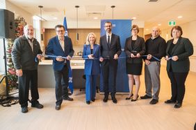 M. André Poirier, président du CISSS des Laurentides; M. Paul Germain, maire de Prévost; Mme Sonia Bélanger, ministre responsable des Aînés, ministre déléguée à la Santé et députée de Prévost; M. Sylvain Pomerleau, président-directeur gén